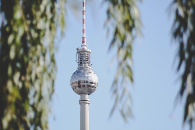 Private Transfer from Dresden to Berlin with 2h of Sightseeing, English Speaking