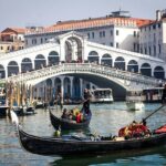 Private Transfer from Milan to Venice with a 2h Stop in Verona - Who Should Consider This Tour?