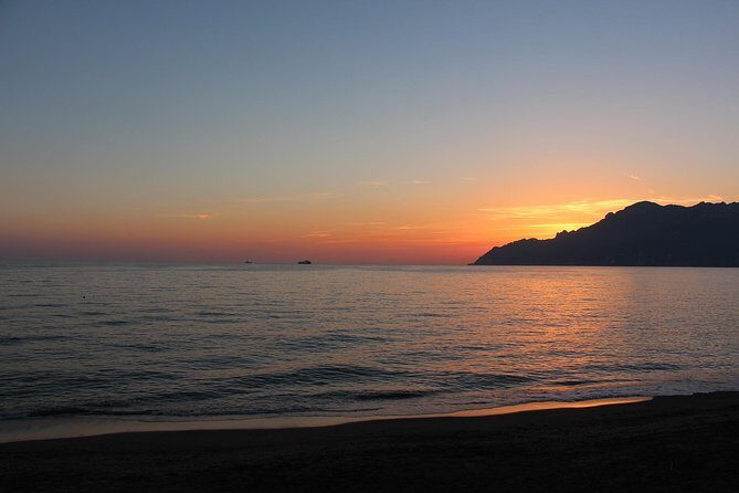 Private transfer from Naples to Amalfi, 2h of sightseeing stop - The Journey from Naples to Amalfi: What to Expect
