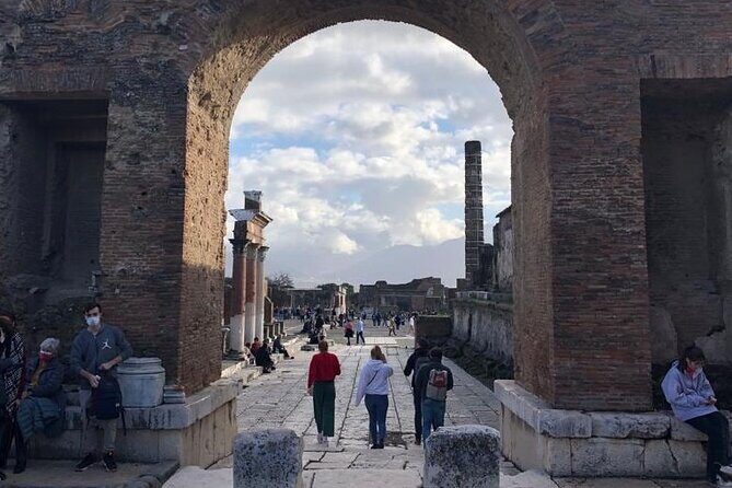 Private transfer from Napoli to Sorrento with stopover in Pompeii ruins - Frequently Asked Questions (FAQs)