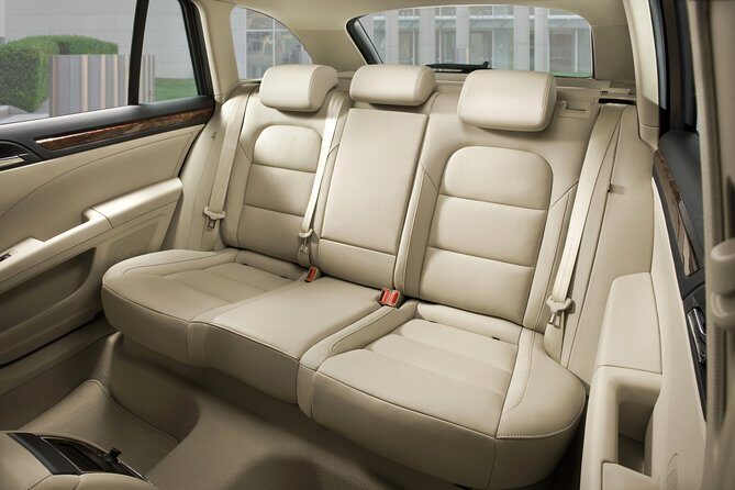 Private Transfer from Prague Airport to Prague City Hotels 1 - 3 pax - In-Depth Review of the Prague Airport Transfer Experience