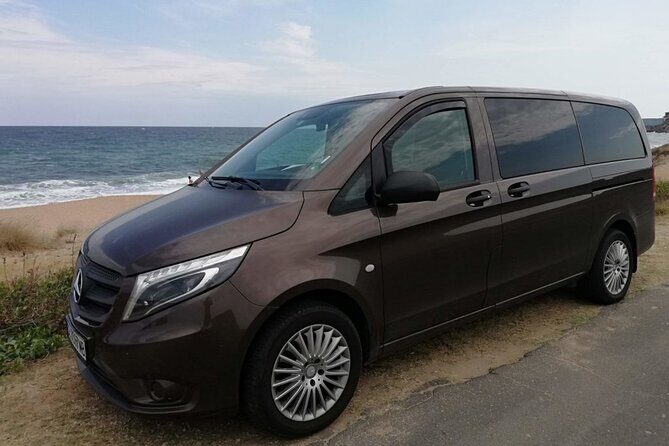 Private Transfer from Prague Airport to Prague City Hotels 1 - 7 pax - Who Will Love This Service?