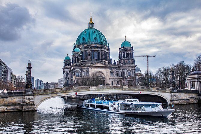 Private Transfer from Prague to Berlin, Hotel-to-hotel, English-speaking driver - Detailed Breakdown of the Journey