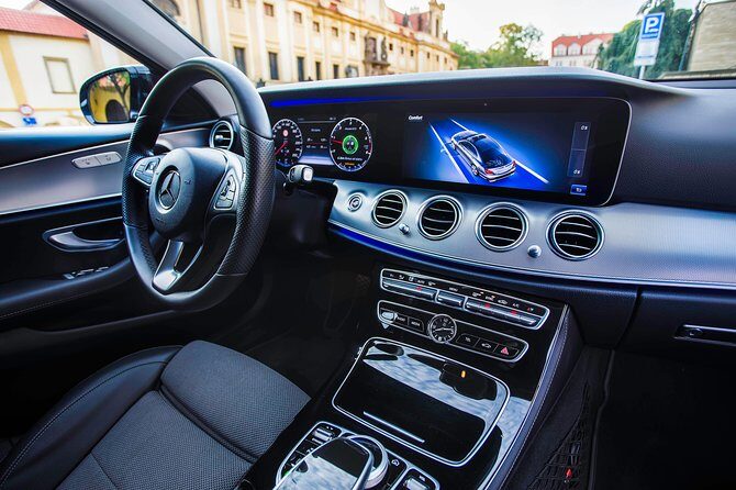 Private transfer from Prague to Vienna via Cesky Krumlov - The Real Value of a Door-to-Door Private Transfer