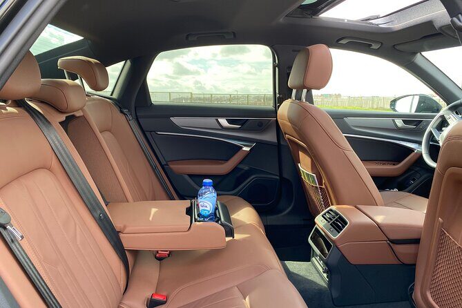 Private Transfer from/to Brussels Zaventem Airport - The Vehicle: Comfort Meets Class