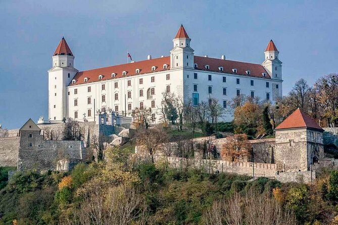 Private transfer from Vienna to Budapest with Bratislava visit - Why Choose This Experience?