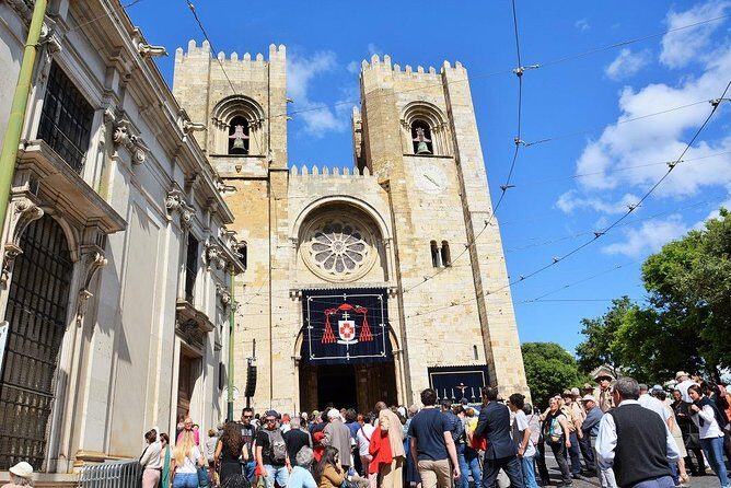 Private Transfer inside Lisbon(3pax) - A Closer Look at the Private Transfer inside Lisbon (3 Pax)