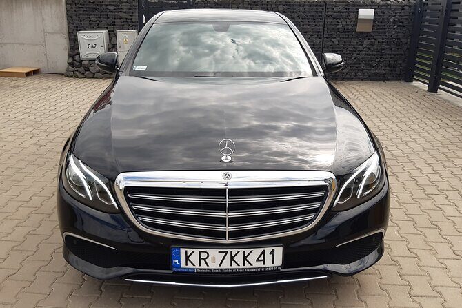 Private transfer: Krakow Airport - Krakow City - The Complete Experience of the Krakow Airport Transfer