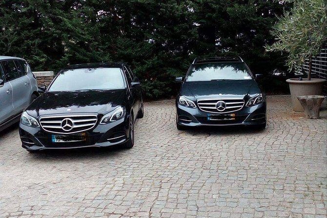 Private Transfer Porto-Lisbon with 2 (two) Visits on the Way - FAQs
