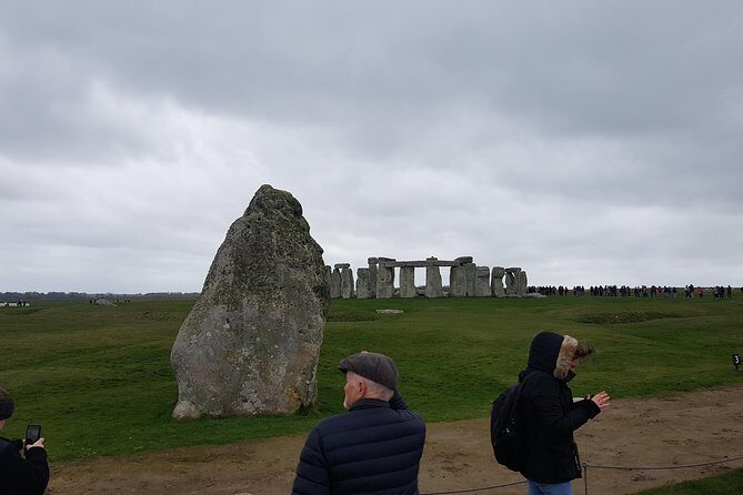 Private transfer to Southampton with a stop at Stonehenge - Analyzing the Value