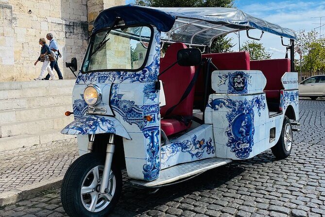Private Tuk Tuk Tour in Lisbon 1H30 - Comparing Value and Experience