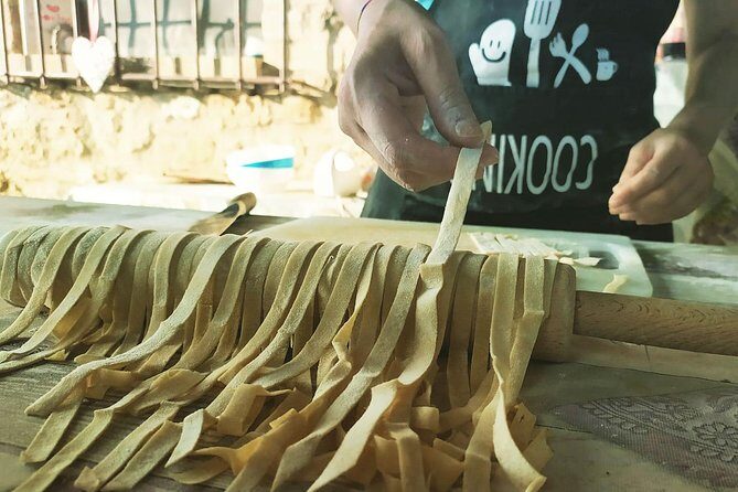 Private Tuscan Cooking Class And Wine Tasting in Radda in Chianti - Exploring the Heart of Tuscan Cooking: What to Expect