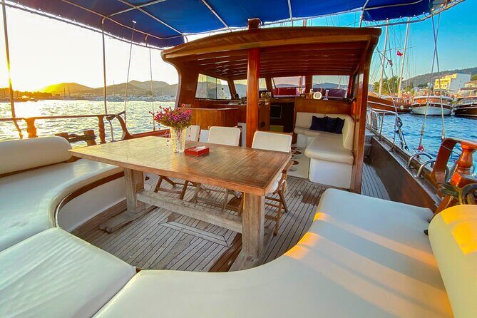 Private VIP Gulet Boat Tour With Lunch in Bodrum For 6 Hour - Practical Tips for Snagging Your Spot