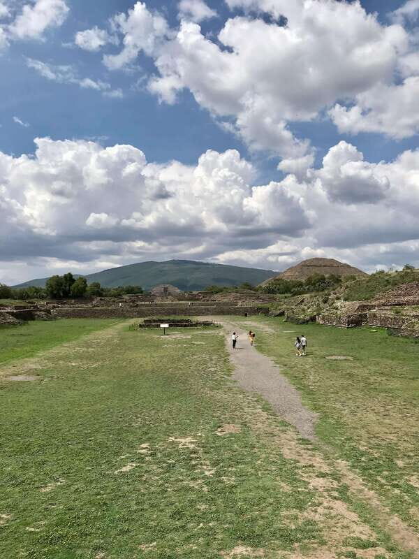 Private VIP Tour Teotihuacán: Transport+English Local Guide - A detailed guide to your private visit to Teotihuacán