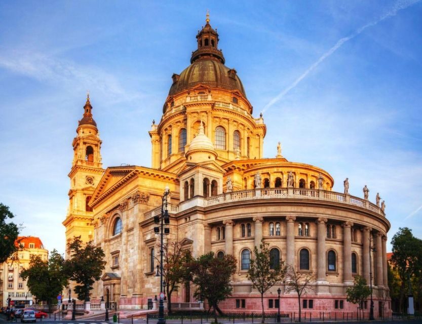 Private walking tour in Budapest in Dutch - A Deep Dive into the Budapest Private Walking Tour