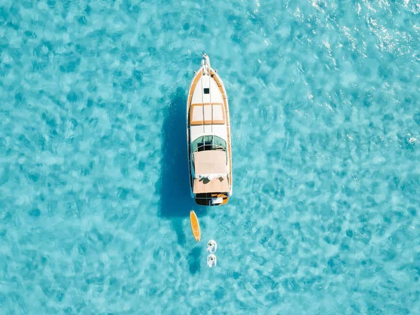 Private yacht ride in Cancun - Who Should Consider This Experience?
