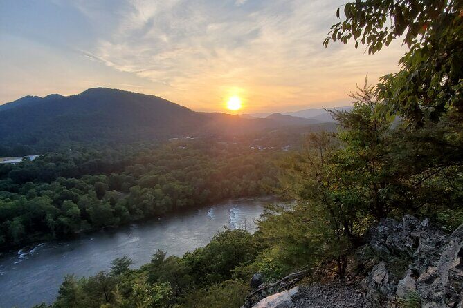 Privately Guided Sunset Hike - A Closer Look at the Sunset Hike Experience
