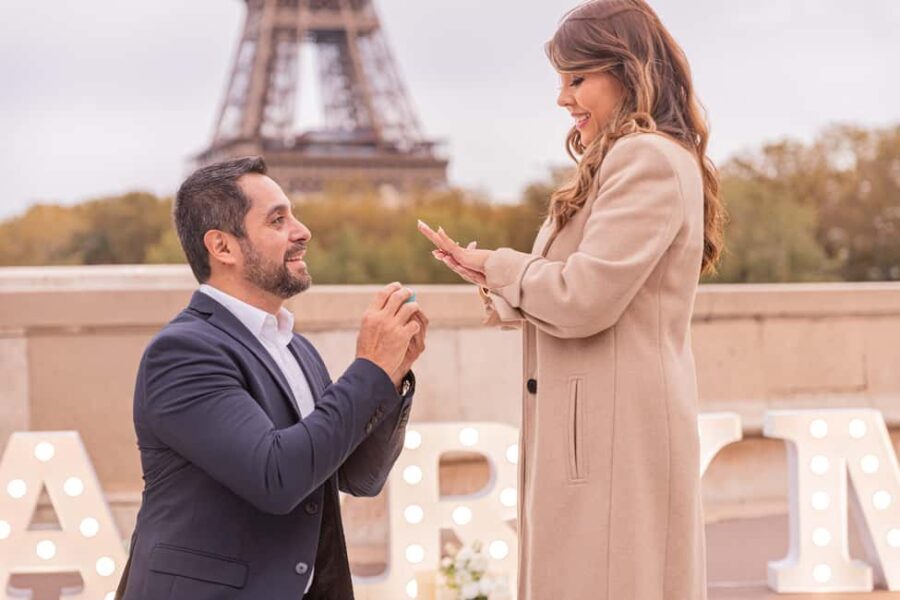 Proposal 'Marry Me' - Big letters - Paris Proposal Planner - An In-Depth Look at the Proposal Marry Me Experience