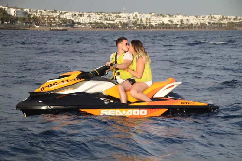 Puerto del Carmen: 40-Minute Jet Ski safari on Playa Chica