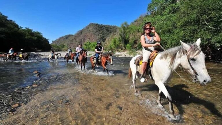 Puerto Escondido: Horseback riding to the Atotonilco hot springs. - An Authentic Day of Nature and Relaxation in Oaxaca