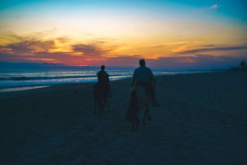 Puerto Escondido: Sunset Horse Back Riding Tour - What’s Included and What Isn’t