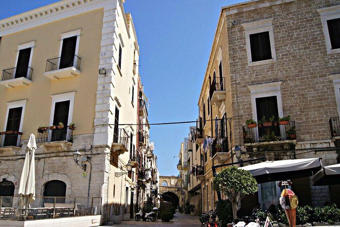 Puglia Full-Day Tour: Bari, Trulli of Alberobello, Castel del Monte and Sassi of Matera - What’s Included and What to Consider