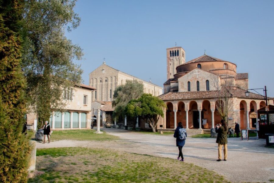 Punta Sabbioni: Murano, Burano & Torcello Guided Boat Tour - A Deep Dive into the Venetian Island Experience