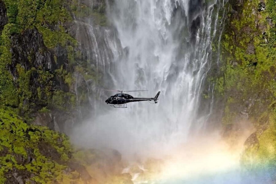 Queenstown: 2.5 Hour Flight to Fiordland's Iconic Locations - An In-Depth Look at the Experience