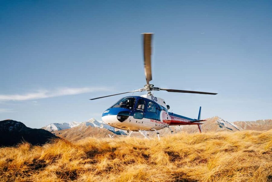 Queenstown: Pilot's Choice Helicopter Tour & Alpine Landing