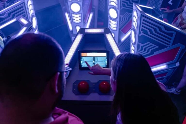 QuizBoxing: Interactive TV show style quiz game experience - The Details: What You Can Expect from QuizBoxing