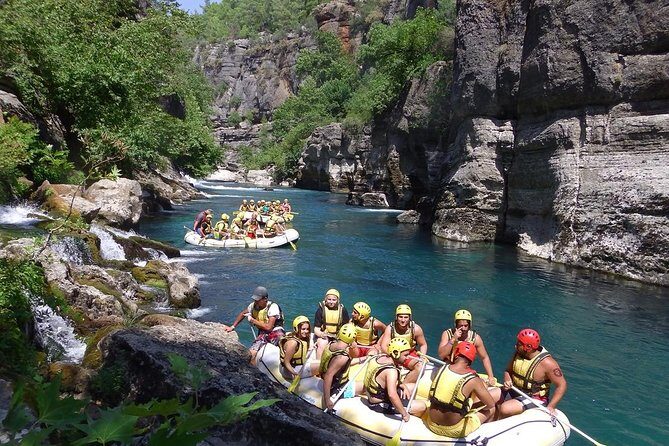 Rafting activity full of adrenaline - Practical Details: What You Need to Know