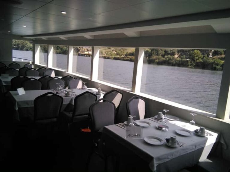 Régua: Pocinho Train Ride and Iconic Douro Dams Cruise - A detailed look at what to expect