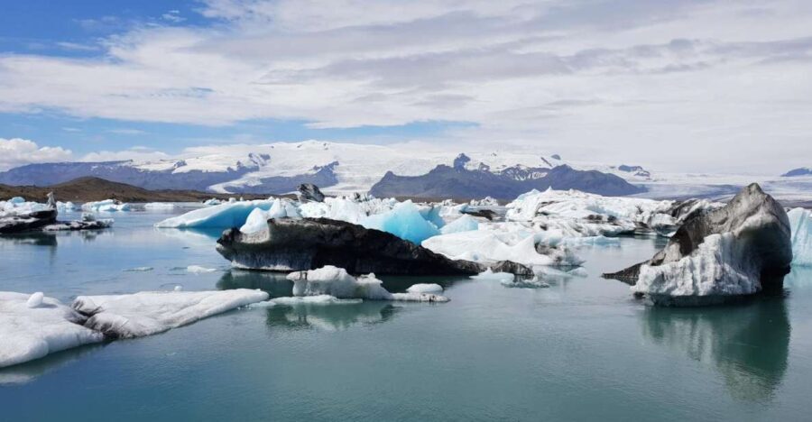 Reykjavík: 2-Day Tour with Icebergs, Glaciers & Waterfalls - Day 1: Waterfalls and Glaciers
