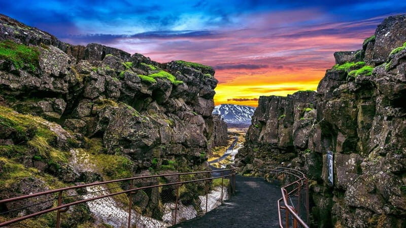 Reykjavík: 5-Day Northern Lights Hunt & Glacier Lagoon Tour - What Does This Tour Offer in Terms of Value?