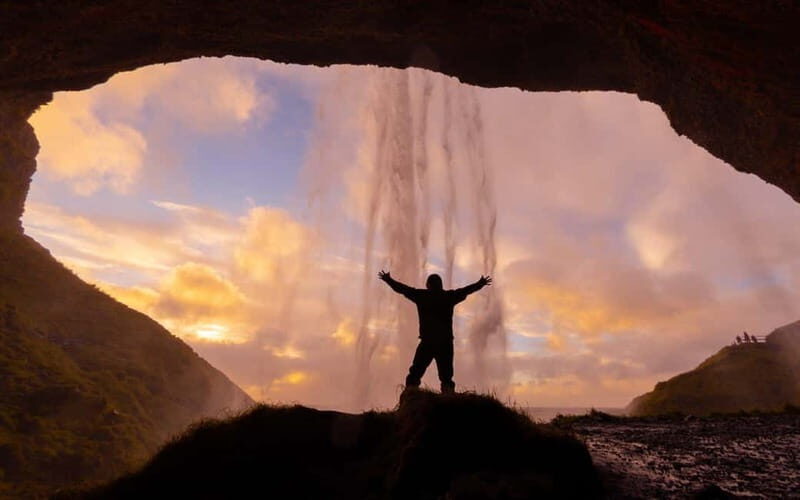 Reykjavík: Epic South Coast Tour - Waterfalls & Black Beach - Transportation and Group Size