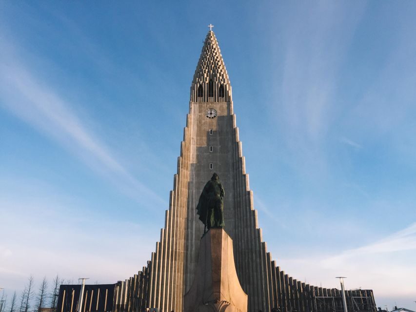 Reykjavik: Express Walk with a Local in 60 minutes