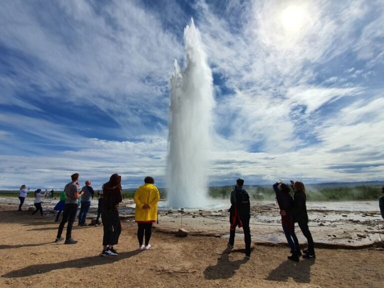Reykjavik: Golden Circle, Kerid Crater, & Blue Lagoon Tour - FAQ