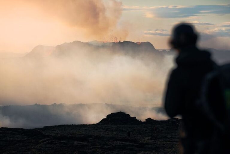 Reykjavik: Guided Tour to Volcano and Reykjanes Geopark - Exploring the Reykjanes Peninsula: A Geology Lover’s Dream