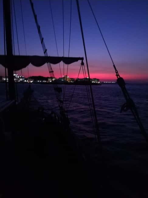 Rhodes: Night Cruise with Live Music and Sightseeing. - Who Should Consider This Tour?