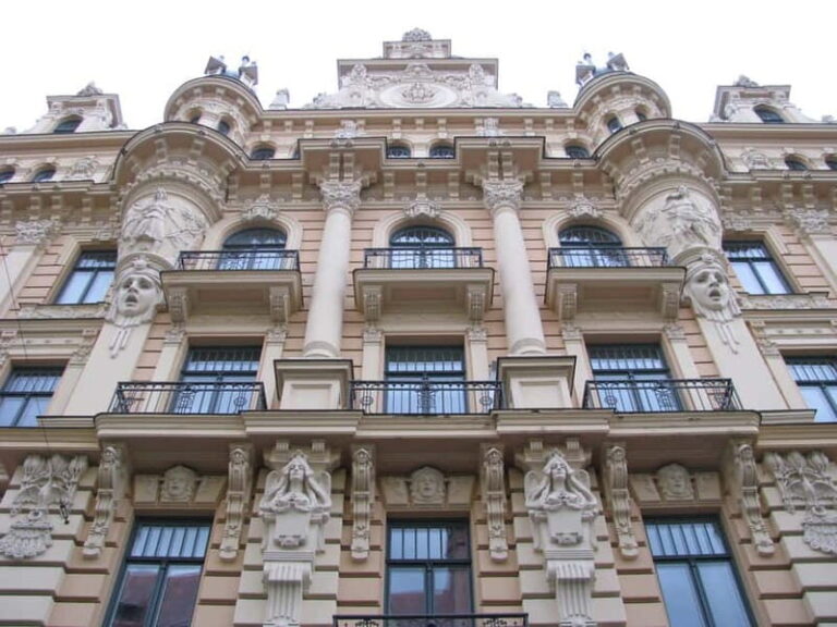 Riga: 2-Hour History of Art Nouveau Walking Tour - The Experience: Walking, Learning, and Appreciating