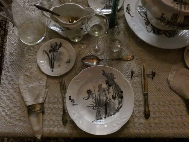 Riga: Art Nouveau highlights & Visit of Art Nouveau Museum - Practical Details and Value