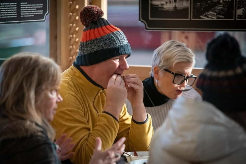 Riga: Central Market Traditional Food Tour in a Small Group