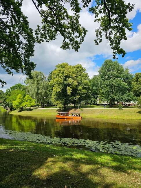 Riga: Private Boat Tour with Sparkling Wine - Who Is This Tour Best For?