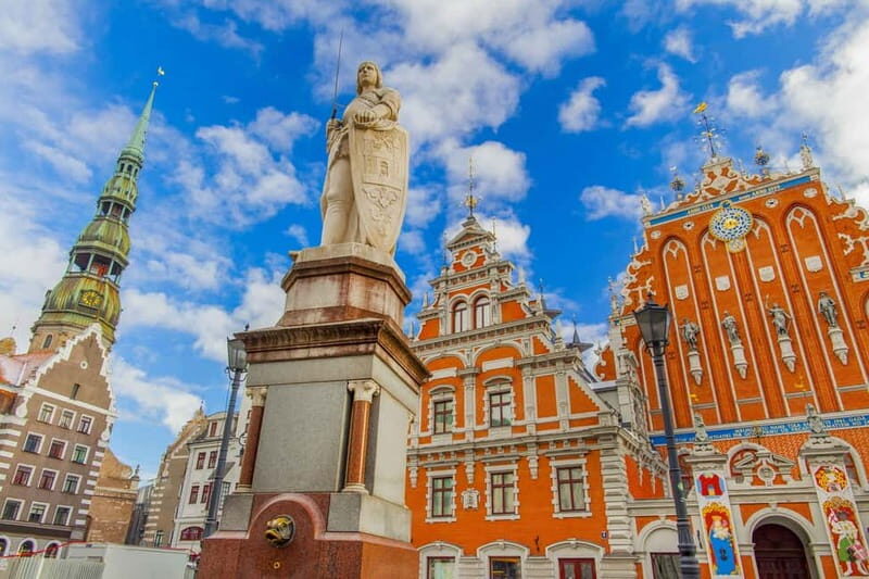 Riga: Private Walking Tour with a Local