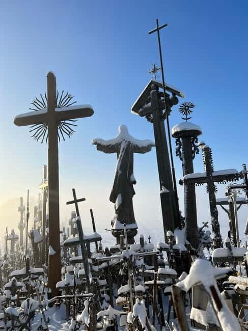 Riga-Vilnius:Rundale palace/Hill of Crosses/Medieval Kernave - An In-Depth Look at the Tour Experience