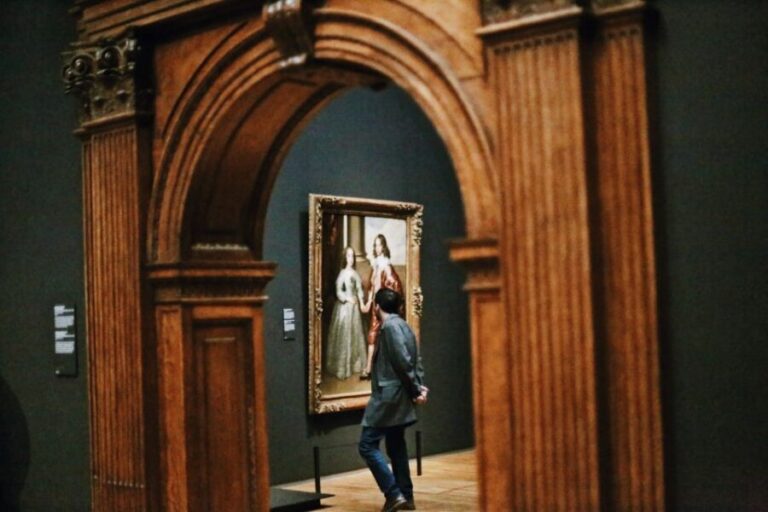 Rijksmuseum & Van Gogh Museum: Timed Entrance & Guided Tour - A Closer Look at the Experience