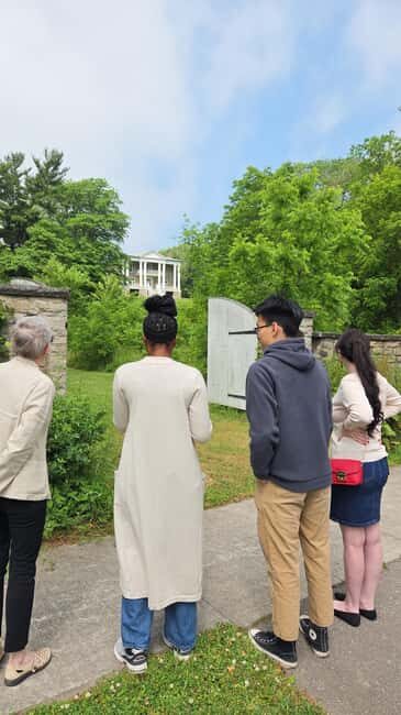 RiverBrink Art Museum: Historical Walking Tour of Queenston - The Sum Up