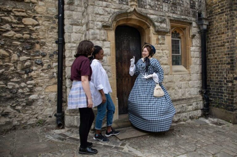 Rochester, Kent: Costumed Guided Tour - An In-Depth Look at Rochester’s Costumed Guided Tour