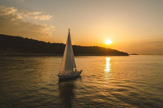 Romantic Sunset on Amazing Mowgli - Who Should Book This?