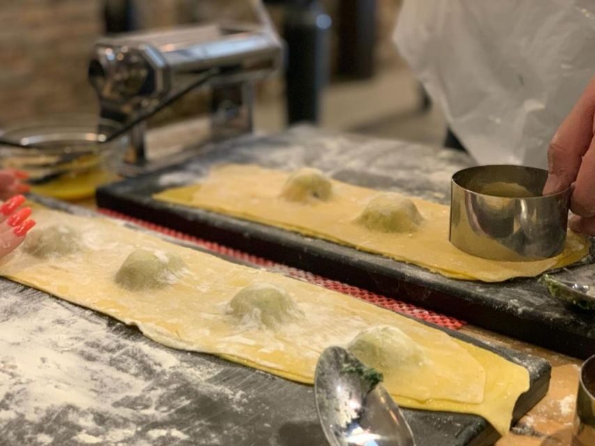 Rome: Authentic Roman Restaurant Dining Experience & Wine - A Deep Dive into the Roman Dining Experience